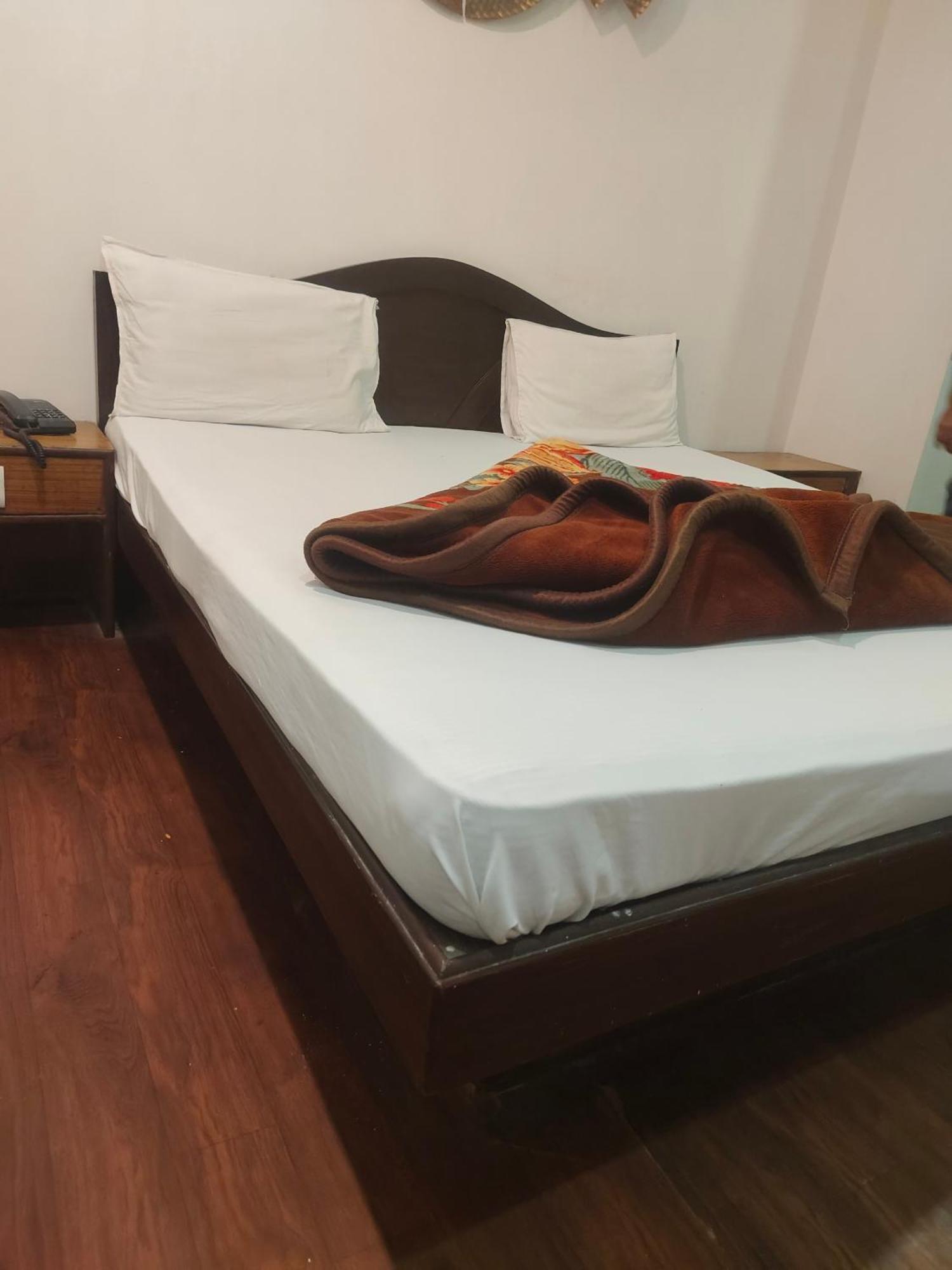 Pg International - Delhi *